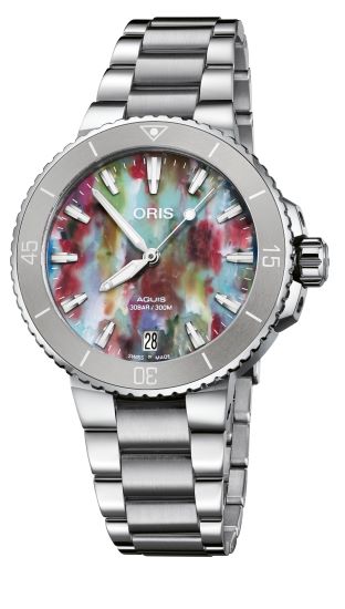 Stainless steel Oris Aquis Date Upcycle watch with multicolor dial and date display