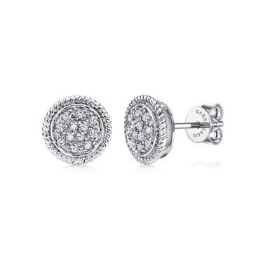 Round white gold stud earrings with pavé diamonds and rope detailed border on white background