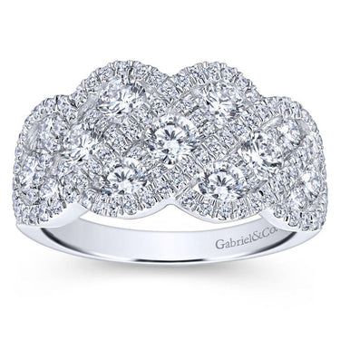 White gold ring with round-cut diamonds in an intricate criss-cross design