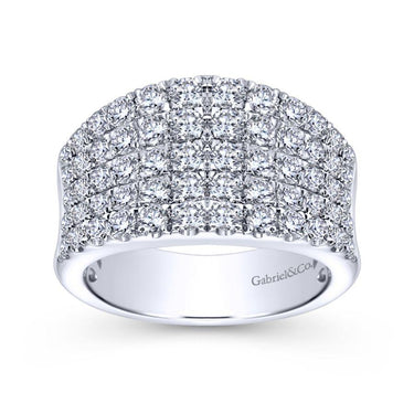 Wide band white gold ring with five rows of round diamonds, pavé setting, luxury jewelry