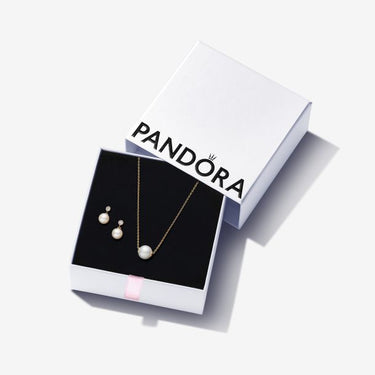 Gold-plated jewelry gift set with freshwater cultured pearl necklace and earrings in box